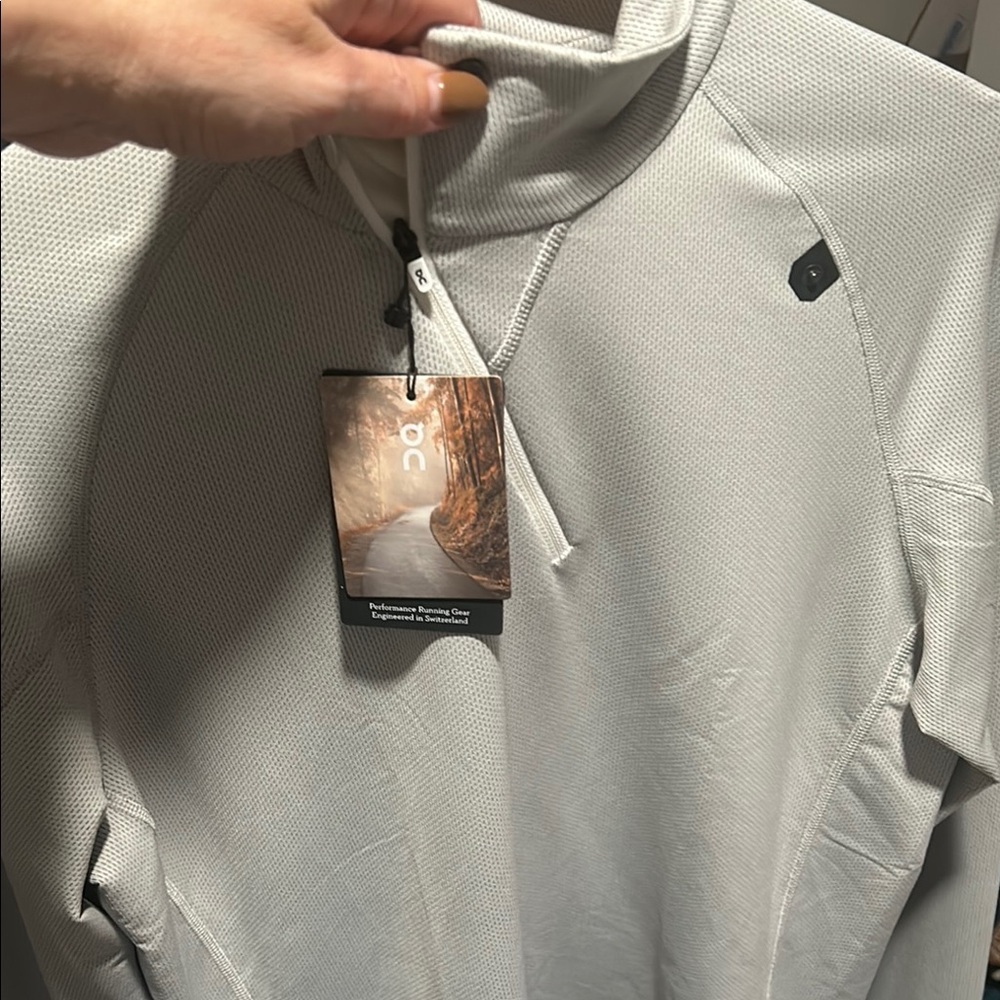 On Running Light Gray Zip-Up Jacket - Picture 10 of 15